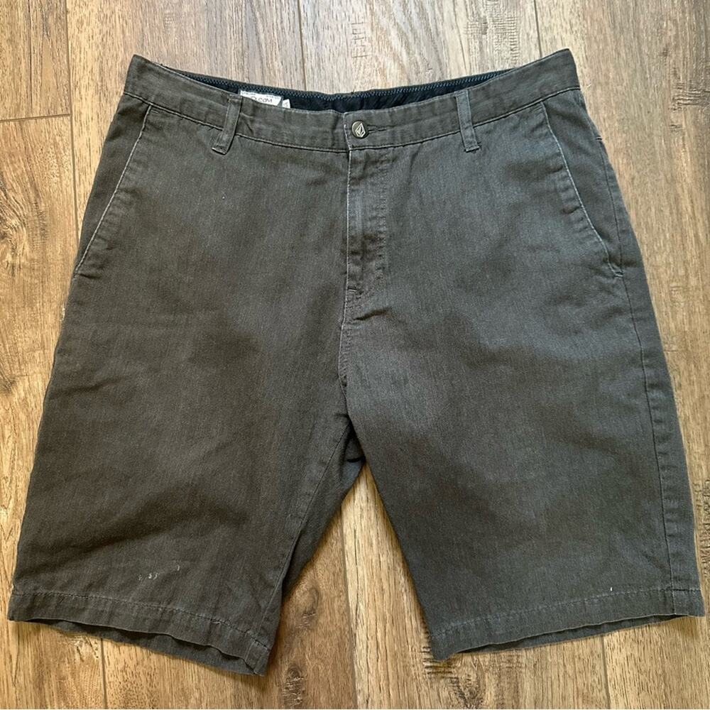 VOLCOM Men’s Shorts, Corpo Class Chino, Gray, Pockets, Size 34